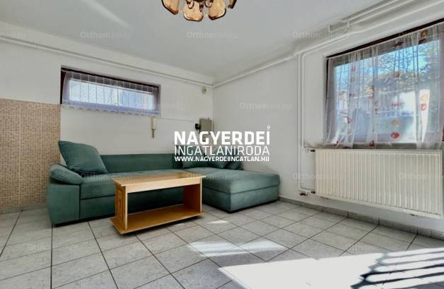 Debreceni kiadó házrész, 1 szobás, 40 négyzetméteres