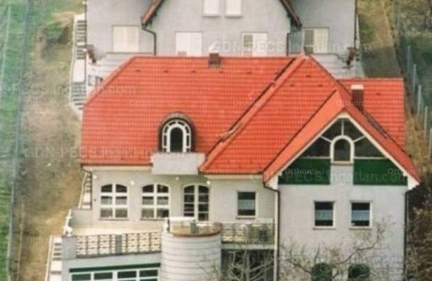 Eladó családi ház, Pécs, 10 szobás