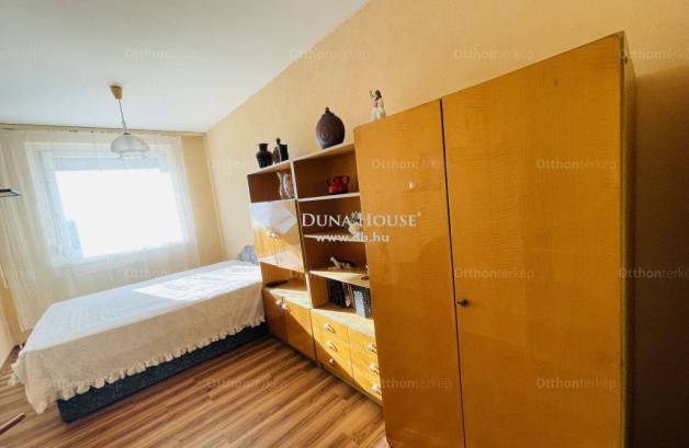Eladó 4 szobás lakás Debrecen