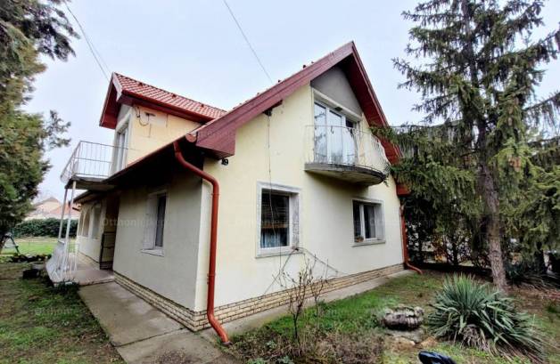 Budapesti családi ház eladó, 150 négyzetméteres, 5 szobás
