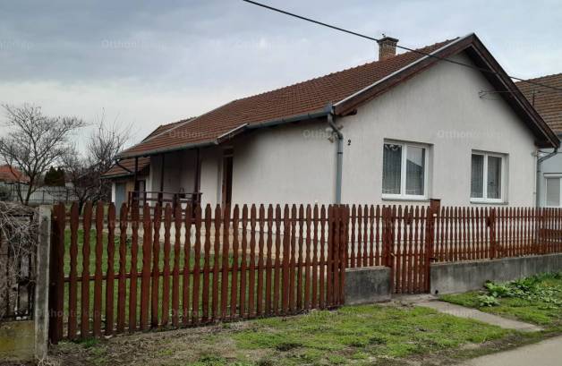 Tiszavasvári 2+1 szobás családi ház eladó