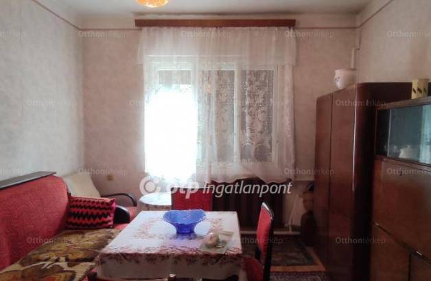 Tiszaföldvár 6 szobás családi ház eladó