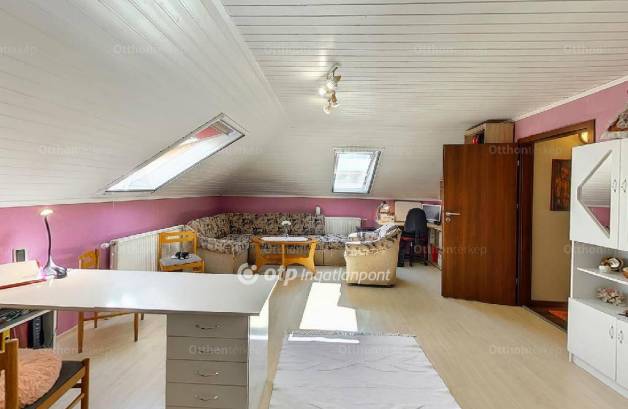 Családi ház eladó Komárom, 149 négyzetméteres
