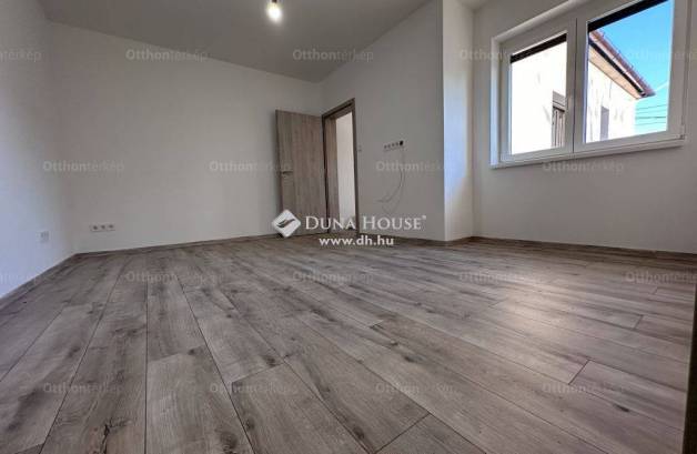 Eladó családi ház, Budapest, Sashalmon, 110 négyzetméteres