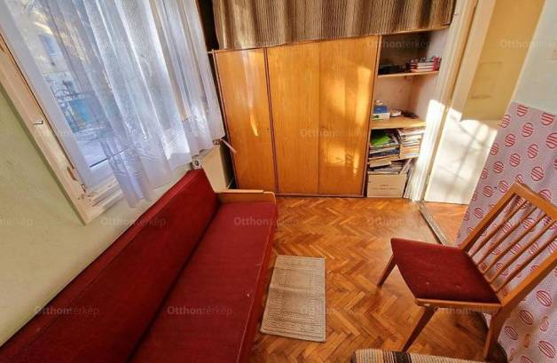 Dunakeszi eladó lakás, 3 szobás, 67 négyzetméteres