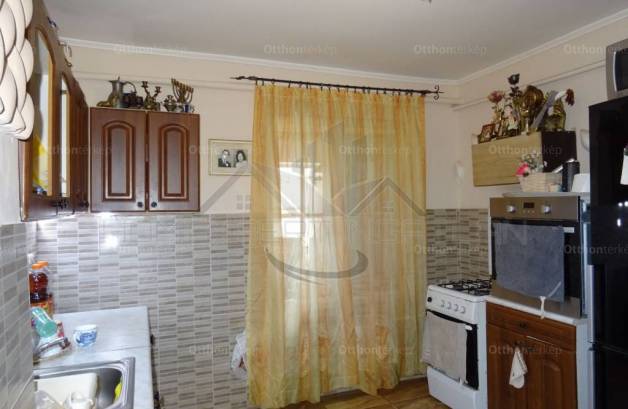 Eladó 3 szobás családi ház Győr