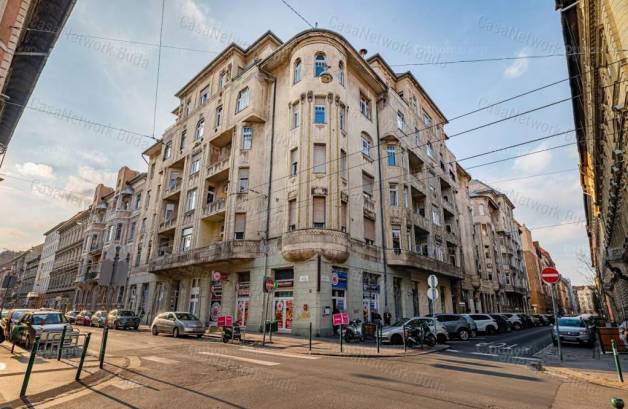Eladó lakás, Budapest, 3+1 szobás