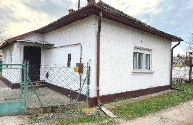 Családi ház eladó Tiszafüred, 55 négyzetméteres