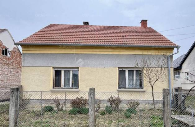 Csörötnek eladó családi ház a Kossuth Lajos úton