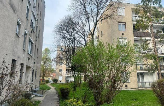 Eladó 2 szobás lakás, Erdősoron, Budapest