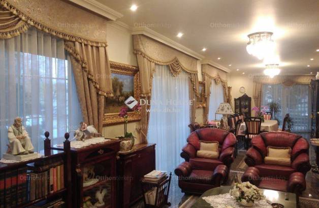 Debreceni családi ház eladó a Zoltai Lajos utcában, 346 négyzetméteres