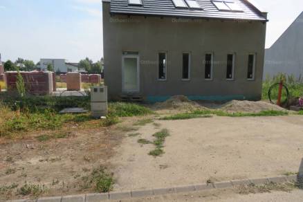 Eladó 4 szobás családi ház Szeged