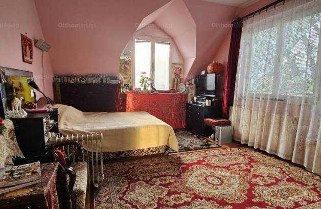 Budapesti eladó ház, 8 szobás, 350 négyzetméteres