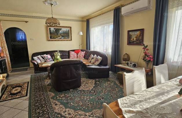 Budapesti eladó ház, 8 szobás, 350 négyzetméteres