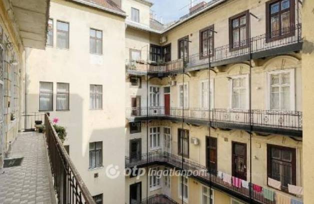 Eladó 3 szobás lakás Belvárosban, Budapest, Kossuth Lajos utca