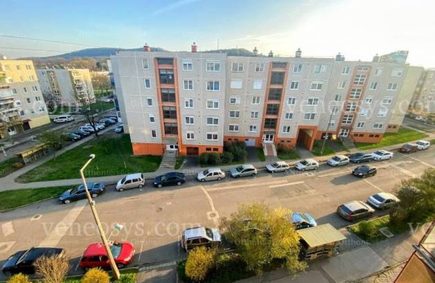 Kazincbarcikai eladó lakás, 3 szobás, 73 négyzetméteres