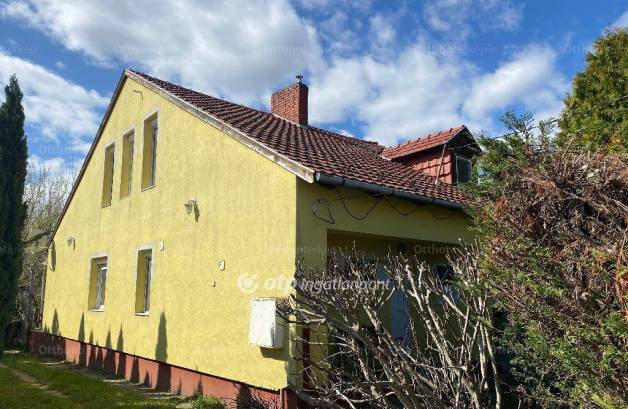 Győri családi ház eladó, 174 négyzetméteres, 6 szobás