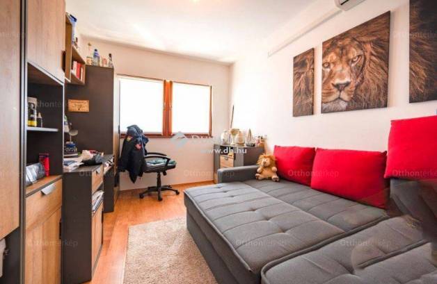 Budaörsi eladó családi ház, 5 szobás, 300 négyzetméteres