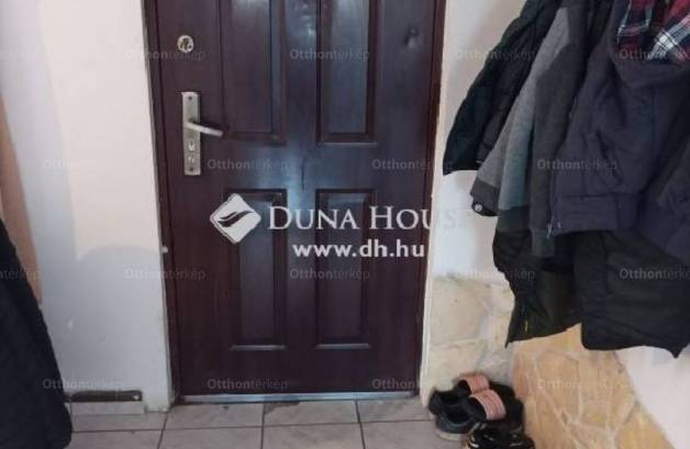 Komárom 1+2 szobás ikerház eladó a Koppányvezér úton