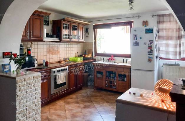Budapest 5 szobás családi ház eladó, Békásmegyeren