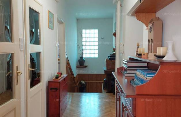 Eladó családi ház Szeged, 5 szobás