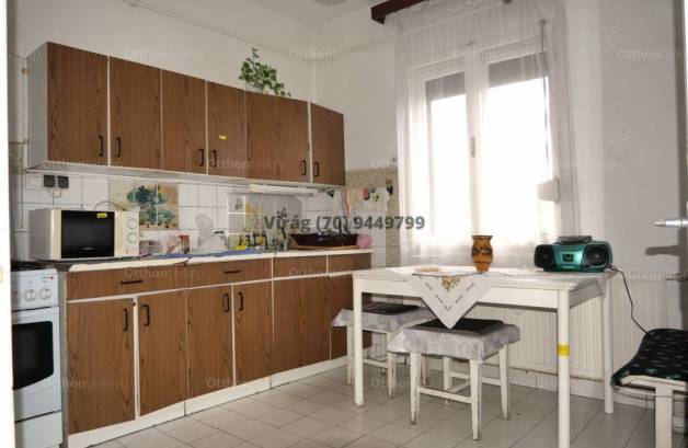 Debreceni eladó családi ház, 3 szobás, 80 négyzetméteres