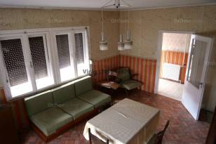 Debreceni eladó családi ház, 3 szobás, 80 négyzetméteres