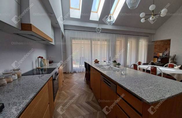 Új Építésű eladó családi ház Debrecen, 6 szobás