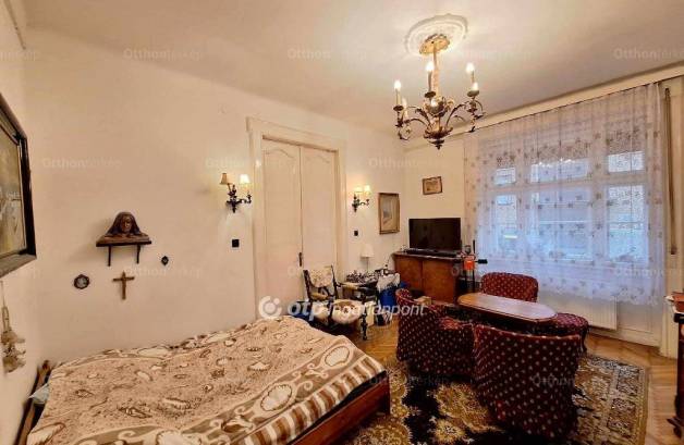 Budapesti lakás eladó, Krisztinaváros, 2+1 szobás