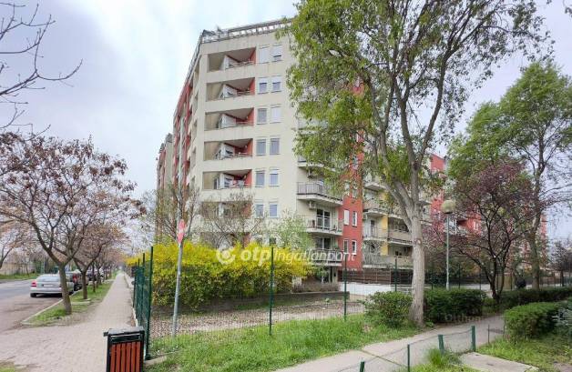 Eladó 2 szobás lakás, Palotanegyedben, Budapest