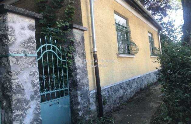 Tatabányai családi ház eladó a Jókai Mór utcában, 115 négyzetméteres
