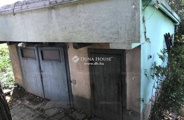 Tatabányai családi ház eladó a Jókai Mór utcában, 115 négyzetméteres