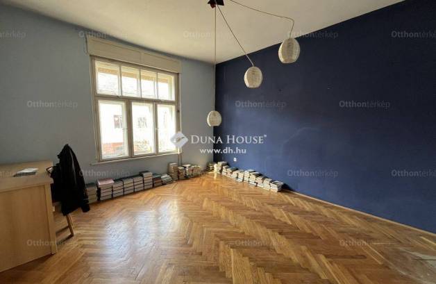 Eladó 2 szobás családi ház Pécs