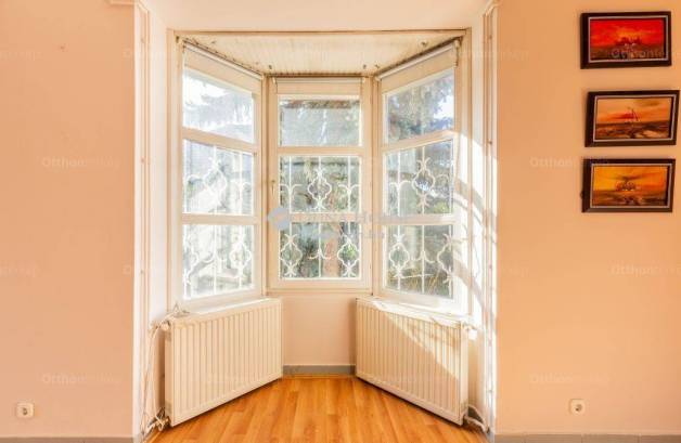 Eladó 3 szobás családi ház Csillaghegyen, Budapest, Bethlen utca
