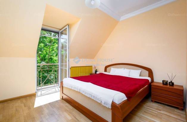 Eladó 4 szobás lakás Mártonhegyen, Budapest, Mártonhegyi út