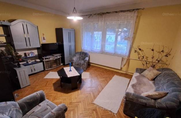 Pécs eladó családi ház
