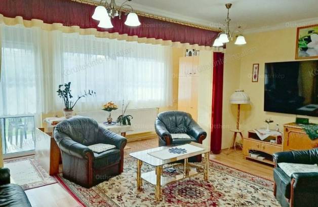 Veszprémi lakás eladó, 76 négyzetméteres, 3 szobás