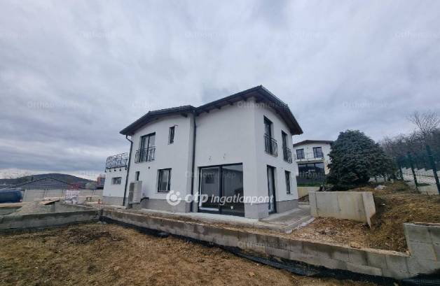 Budapest 4 szobás új építésű családi ház eladó, Ürömhegyen