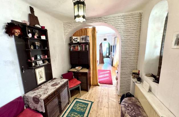 Budapest eladó családi ház, Aranyhegy, Aranyhegyi út, 85 négyzetméteres