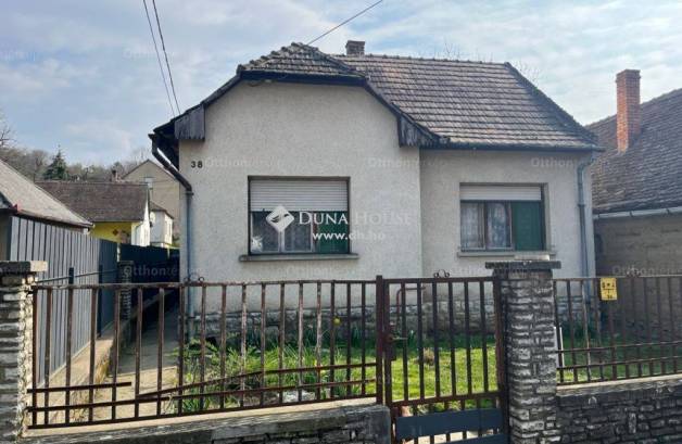 Eladó 4 szobás családi ház Szászvár