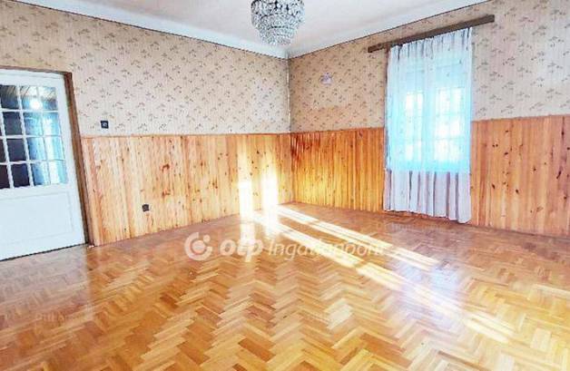 Budapest családi ház eladó, Rákoskeresztúron, 4+1 szobás