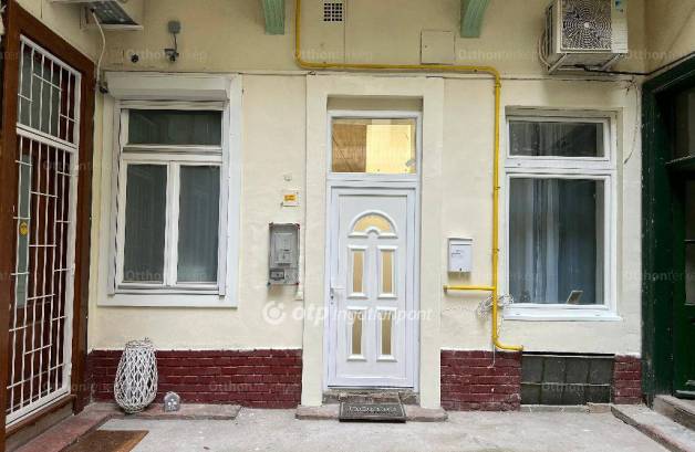 Budapesti lakás eladó, 25 négyzetméteres, 1 szobás