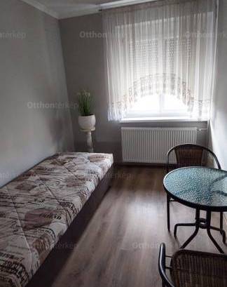 Sopron lakás eladó, Deák tér 66., 2 szobás