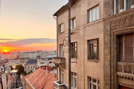 Eladó lakás, Víziváros, Budapest, 2 szobás