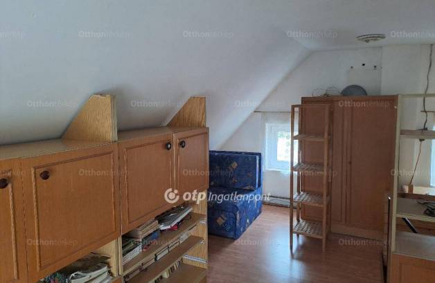 Eladó 3 szobás családi ház Szeged