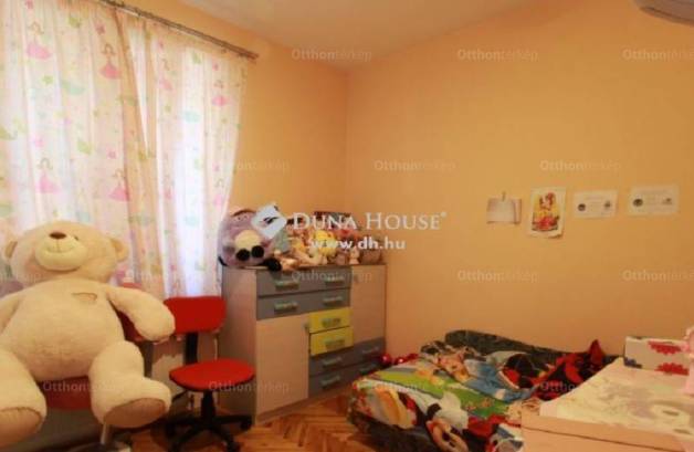 Szeged 8+1 szobás családi ház eladó az Adai utcában