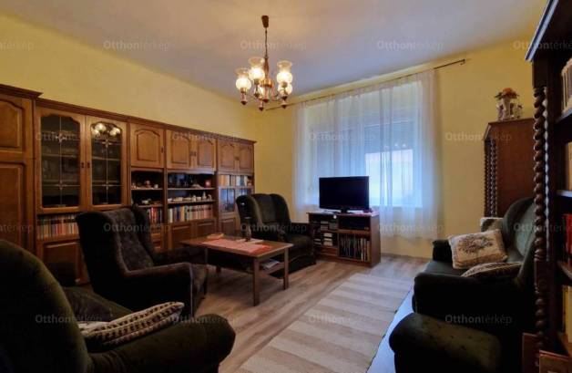 Eladó családi ház Pécs, Mártírok útja, 5+1 szobás