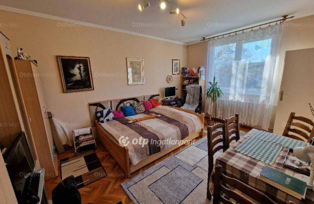 Miskolci eladó lakás, 1 szobás, 28 négyzetméteres