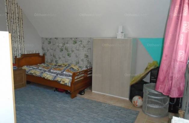 Eladó családi ház Lakitelek, Széchenyi körút, 4+1 szobás
