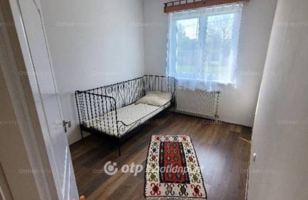 Eladó 4 szobás családi ház Nagytétényen, Budapest, Szent László utca